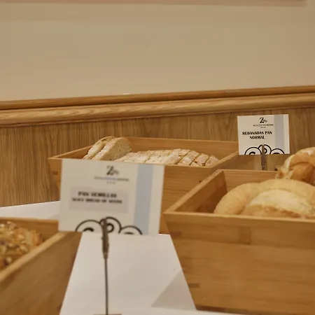 Zentral Mayoral ホテル トレド