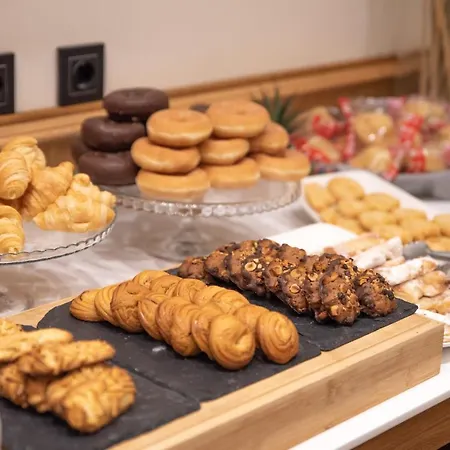 ホテル Zentral Mayoral 3*