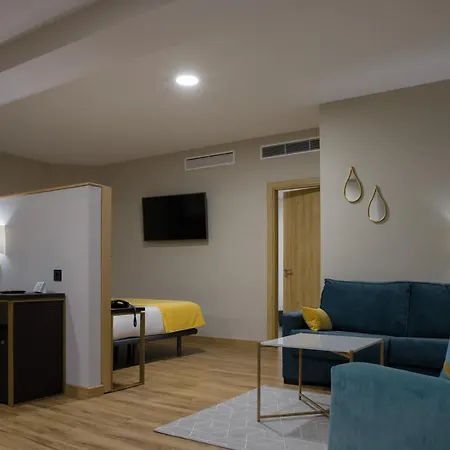 ホテル Zentral Mayoral 3*