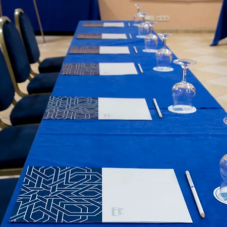 Zentral Mayoral Hotel