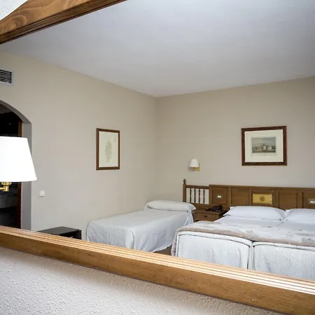 Zentral Mayoral Отель Толедо