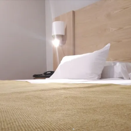 Zentral Mayoral Отель Толедо