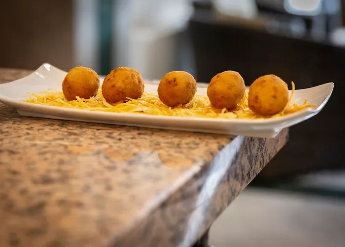 Zentral Mayoral Hotel