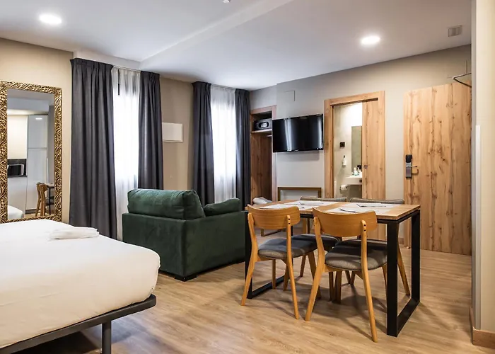 Zentral Mayoral Hotel